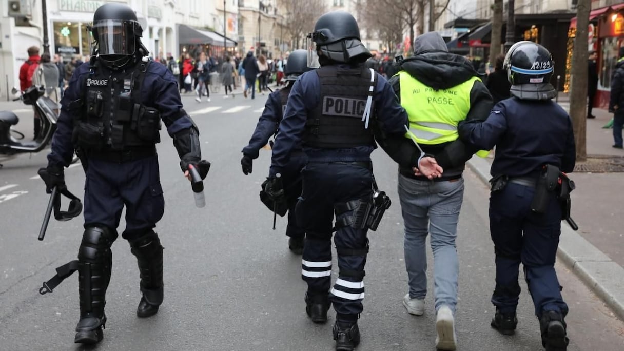 126 personnes ont été interpellées en milieu de journée et plus de 11.000 contrôles préventifs ont été réalisés.
