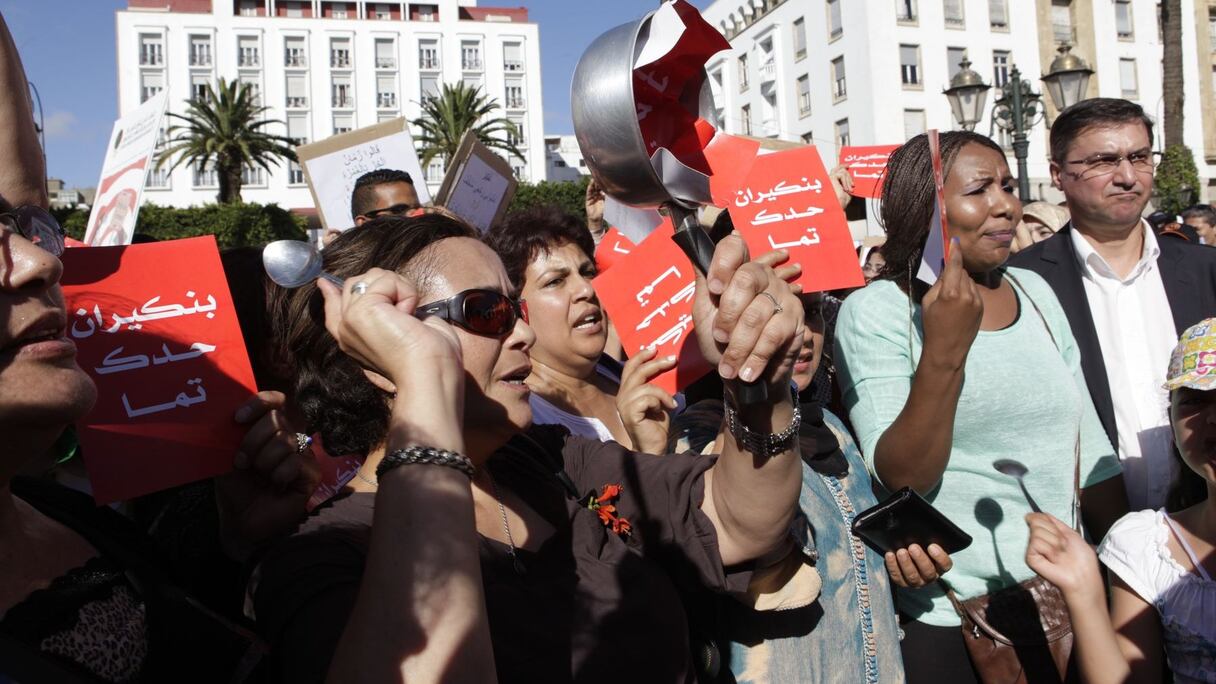 Ce droit est stipulé dans l'article 19 de la constitution. En tenant de tels propos, le chef du gouvernement a de même "violé plusieurs conventions internationales ratifiées par le Maroc.(Cedaw et Pacte des droits économiques et sociaux notamment)", estime la Coalition civile.
