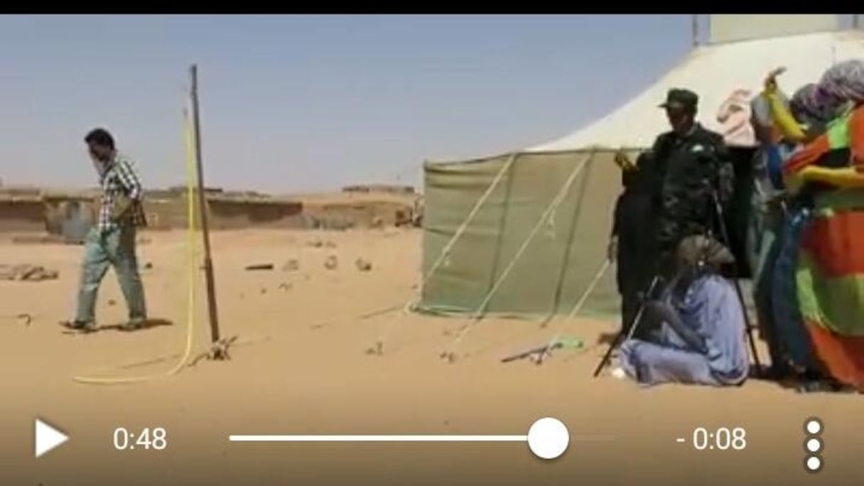 Vue sur la misère vécue dans les camps du polisario dont les "dirigeants" sont accusés de détournement d'aides humanitaires...
