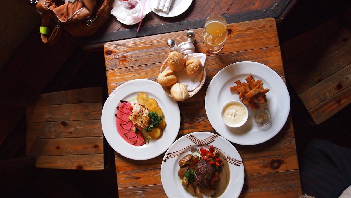 Photographie à plat d'un petit déjeuner