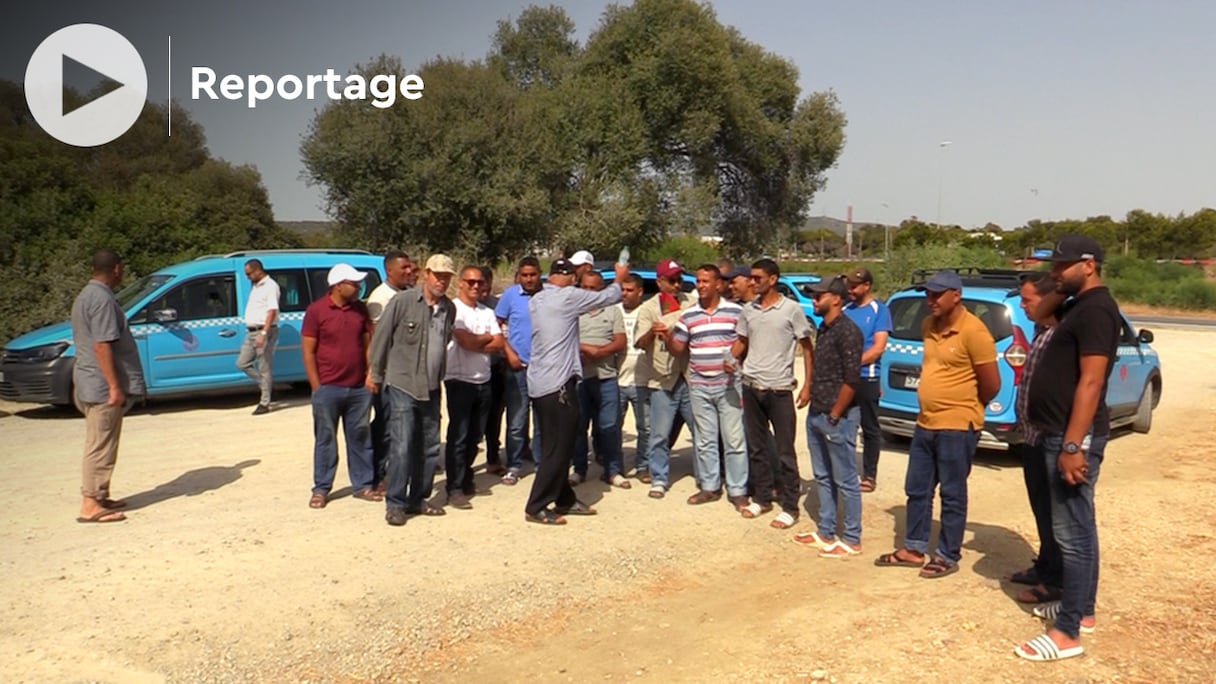 Les chauffeurs de grands taxis de Larache manifestent leur colère, après s’être vus notifier une interdiction de transporter leurs clients vers le centre-ville et d’autres emplacements.
