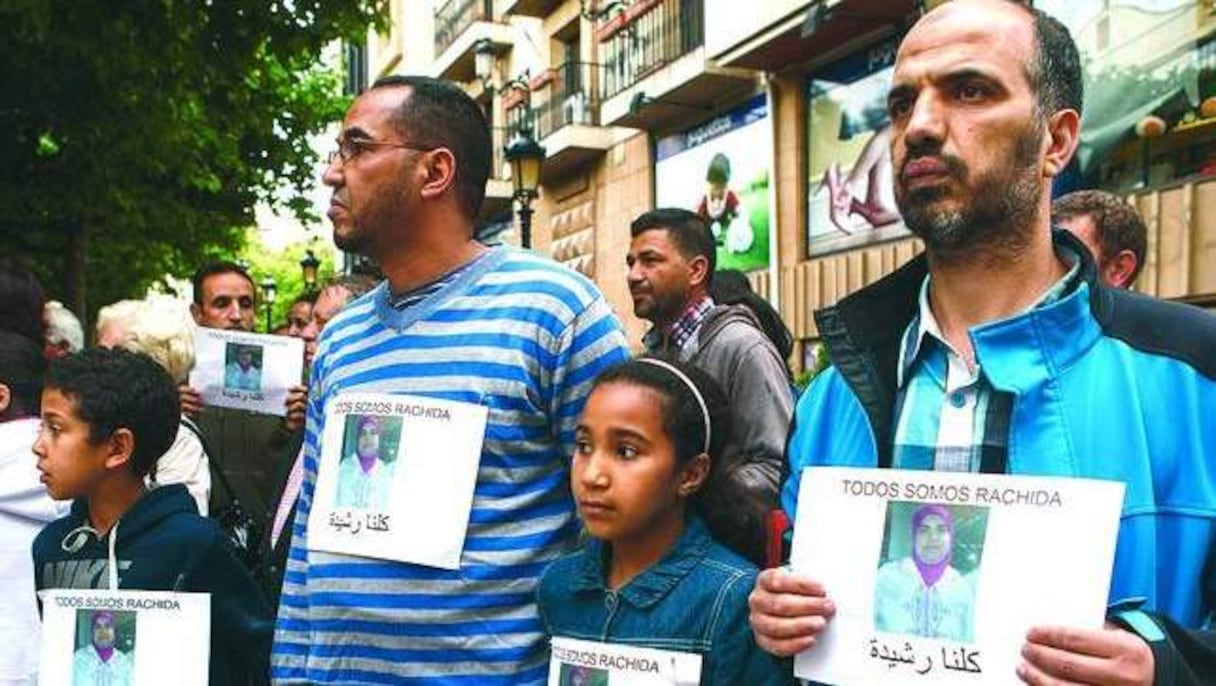 Une manifestation s'est déroulée mardi pour condamner la mort suspecte de la jeune mère.
