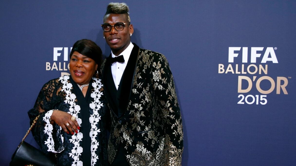 Paul Pogba et sa maman.
