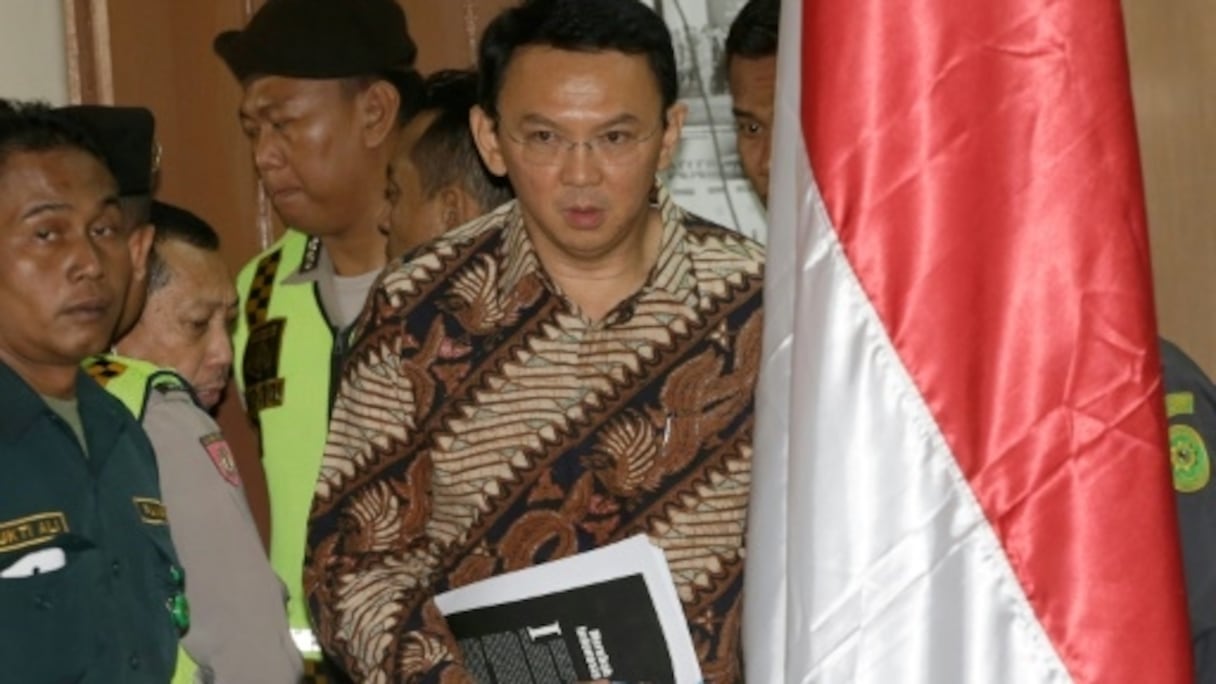 Issu de la minorité chinoise, Purnama, surnommé Ahok, est le premier gouverneur non musulman de Jakarta depuis plus d'un demi-siècle.
