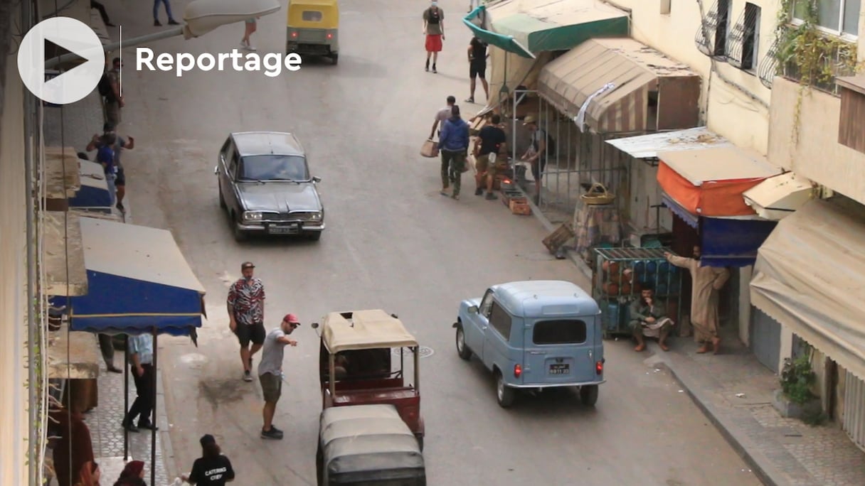 Véhicules et triporteur d'époque: le cinquième Indiana Jones, en tournage à Fès, le 22 octobre 2021. 
