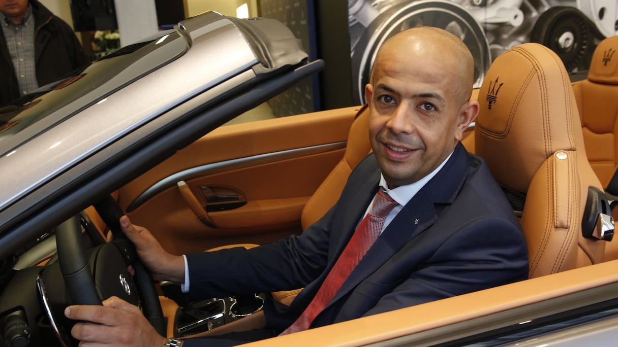 Même Othman Douri, DG délégué de la Societé de dévelopement automobile se prête au jeu.
