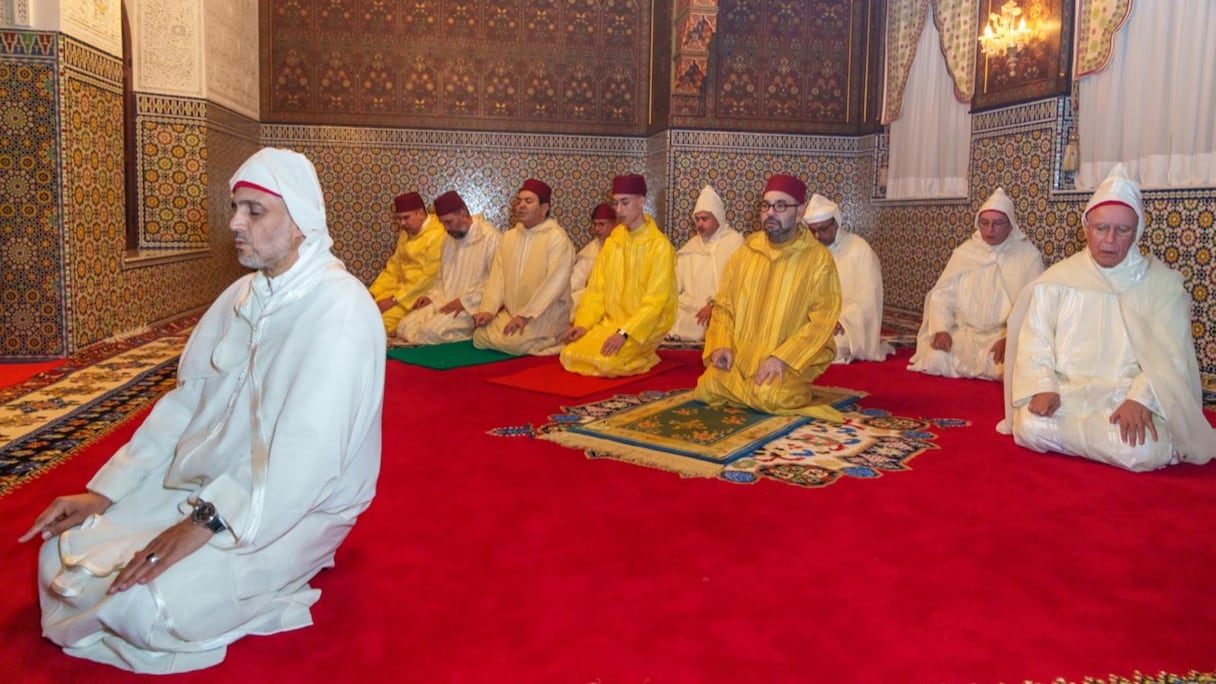 Le roi Mohammed VI commémorant Laylat Al-Qadr, jeudi 28 avril 2022.
