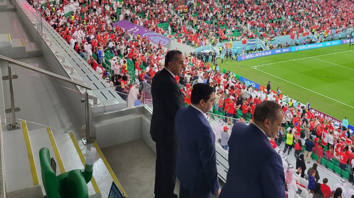 Nasser Bourita, Abdellatif Hammouchi et Yassine Mansouri au stade Al Thumama à Doha, le jeudi 1er décembre 2022.
