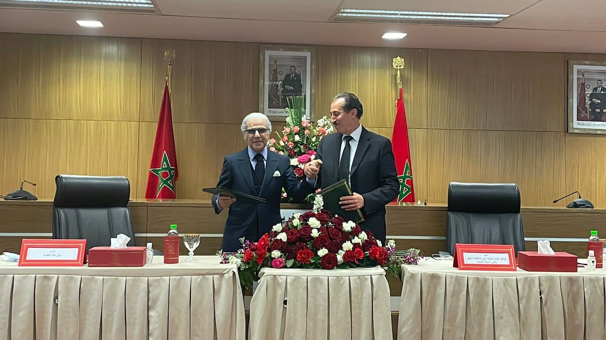 Abdellatif Jouahri, wali de Bank Al-Maghrib et Moulay El Hassan Daki, Procureur général du Roi près la Cour de cassation, président du Ministère public.
