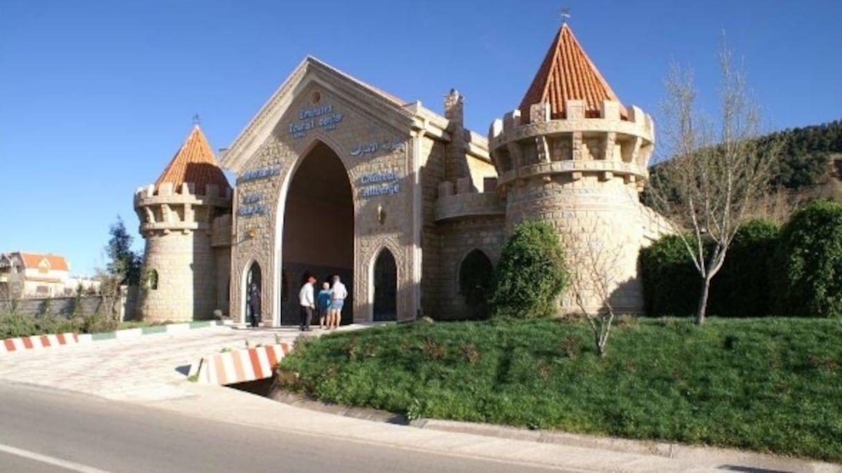 Azrou : entrée du complexe émirati
