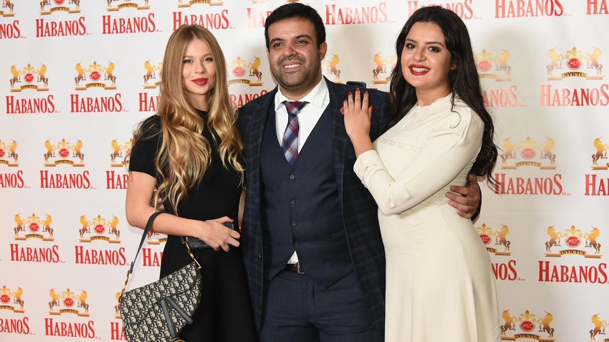 Au centre, Moulay Omar Zahraoui.
