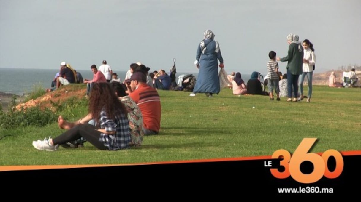 8,7% des Marocains projettent des activités de loisirs en plein air. Ici, le long de la route côtière à Rabat. 
