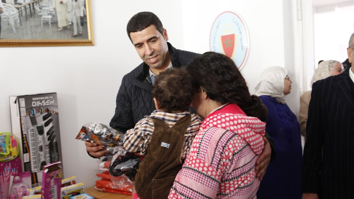 Des dotations leur ont été faites à cette occasion, en présence de personnalités, notamment de l'ancien international Noureddine Naybet, et pour le plus grand bonheur des enfants dont la joie faisait plaisir à voir. 
