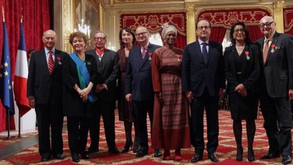 La belle photo de famille pour les nouveaux décorés. 
