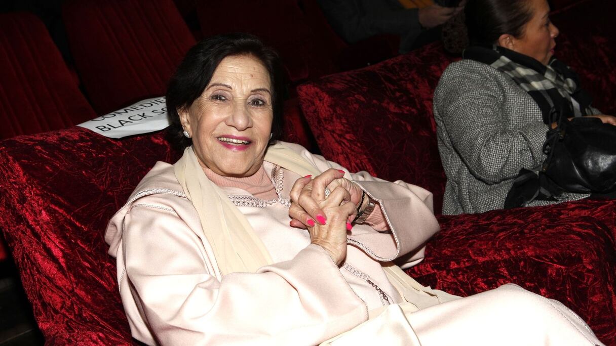 Un court métrage qui met en scène et interpelle le monde du cinéma. En témoigne la présence de l'actrice Amina Rachid. 
