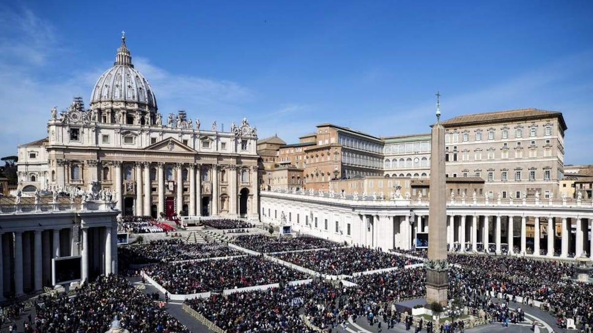 Au Coeur du Vatican.
