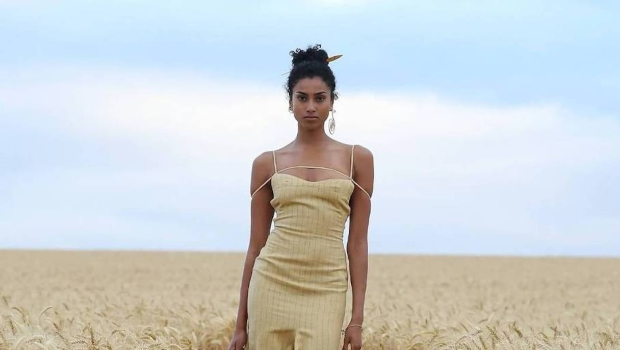 Imaan Hammam, dans la dernière campagne de Jacquemus.
