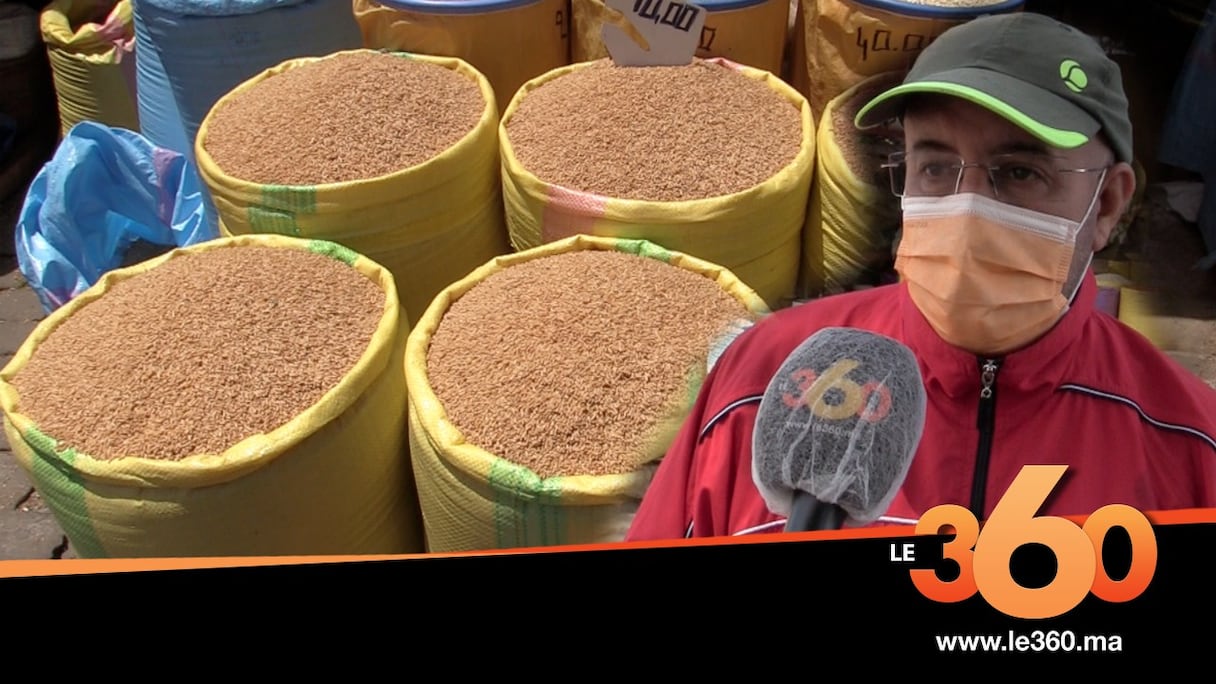 Interview dans la halle aux grains du marché Derb Sultan, à Casablanca. 
