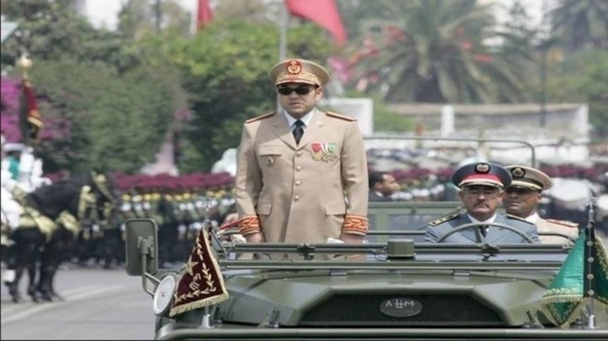 Le roi Mohammed VI, Chef suprême des Forces armées royales.
