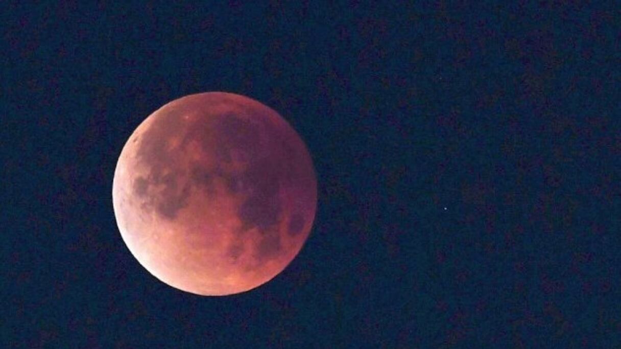 Éclipse de lune vue depuis Los Angeles aux Etats-Unis, le 31 janvier 2018.
