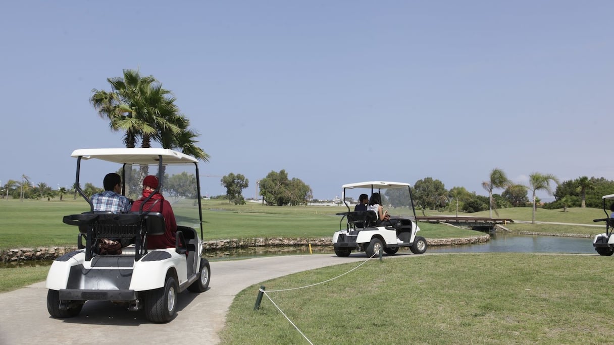 Saïdia Med dispose aussi d'un verdoyant golfe de 18 trous étendu sur 45 hectares et dessiné par le grand architecte espagnol Francisco Segales. 
