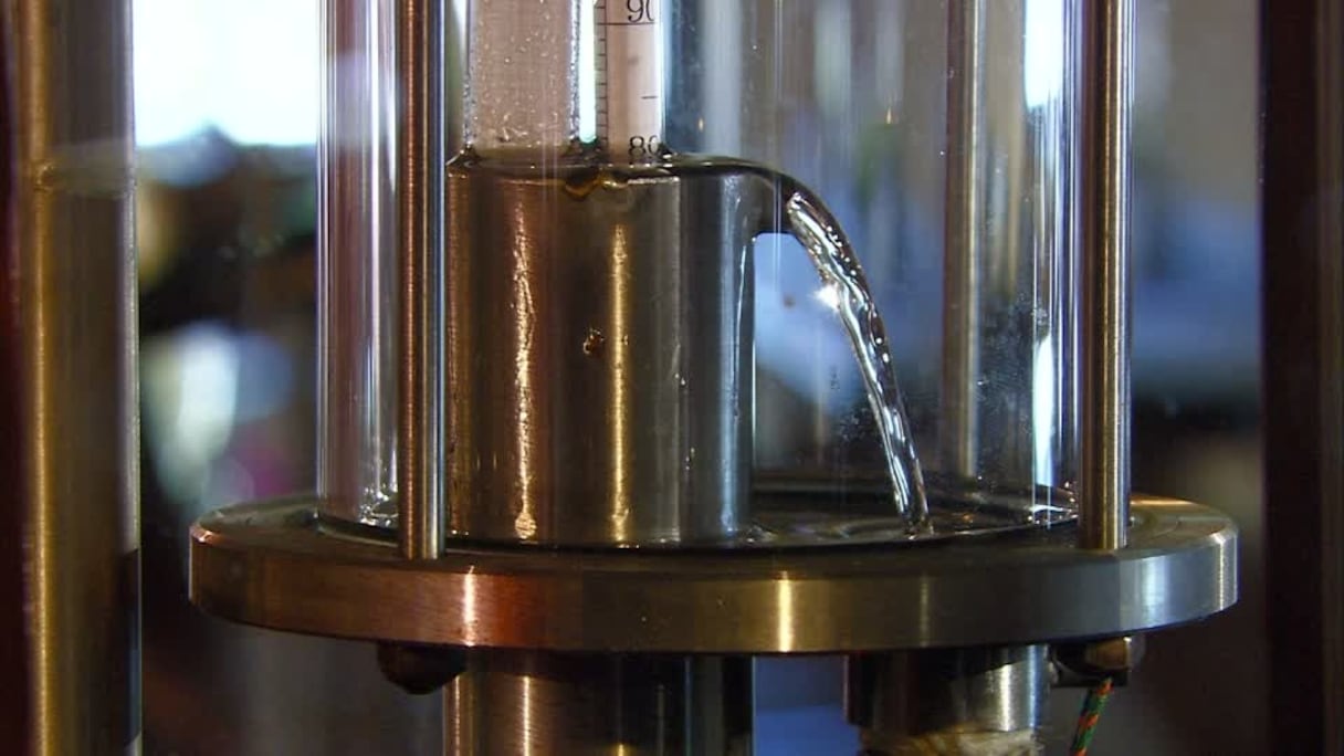 La région de Béni Mellal est connue pour ses distilleries clandestines d'eau-de-vie.
