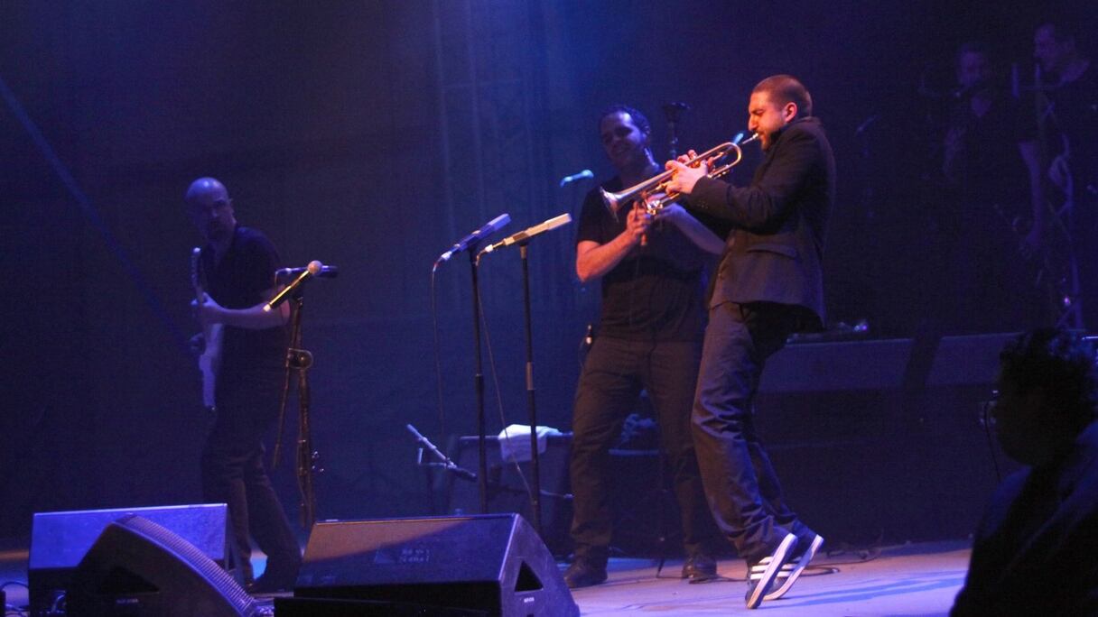 Une soirée inoubliable. Une performance musicale et scénique incomparable où l'émotion montait jusqu'à la transe.  
