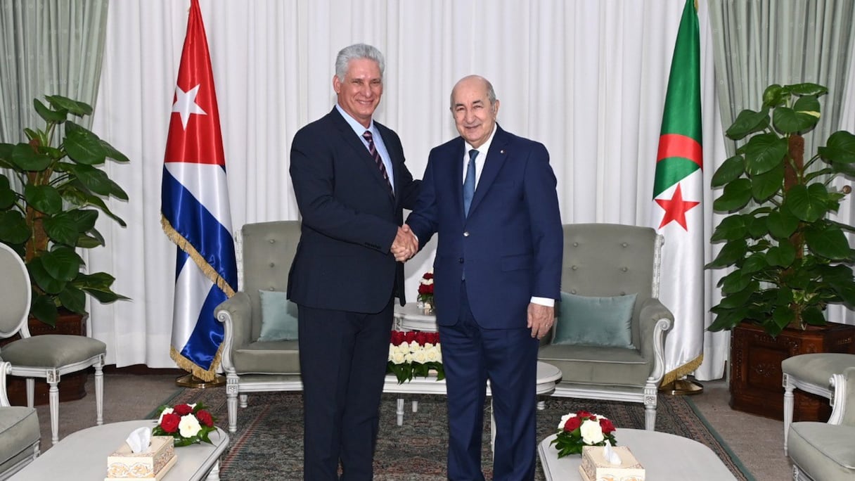 Abdelmadjid Tebboune, président algérien et Miguel Diaz-Canel, président cubain.
