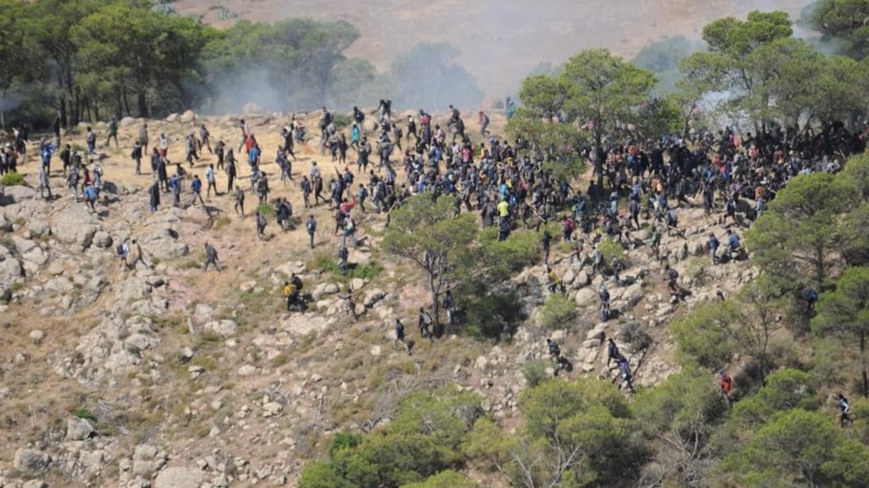 Le vendredi 24 juin 2022, quelque 2.000 migrants ont tenté de franchir la clôture séparant Nador de Melilia.
