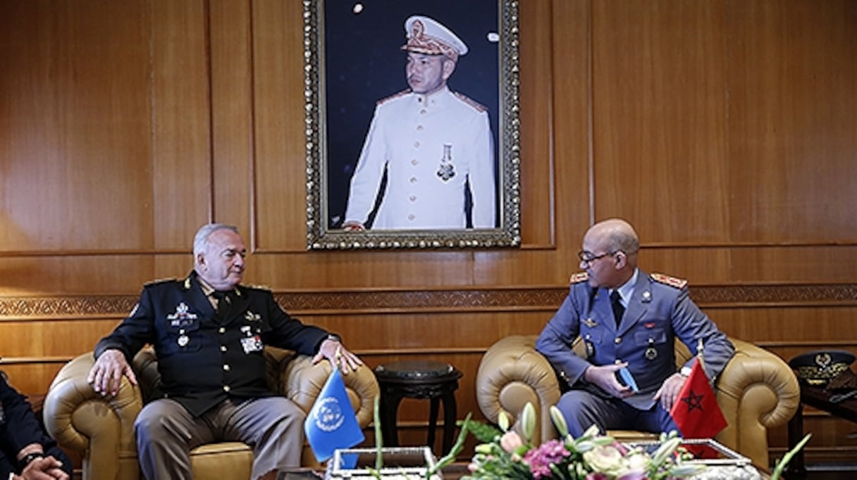 L'inspecteur général des FAR, Abdelfatah Louarak et Carlos Humberto Loitey, conseiller militaire de l'ONU.
