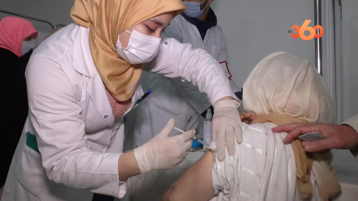 Dans un centre de vaccination à Casablanca.
