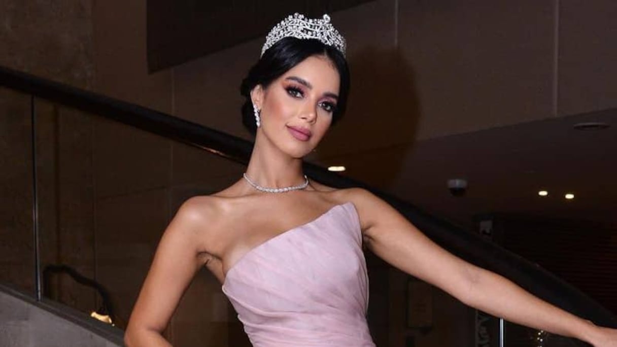 La Marocaine Iman «Amy» Nassiri a été élue Miss Afrique du Nord 2022.

