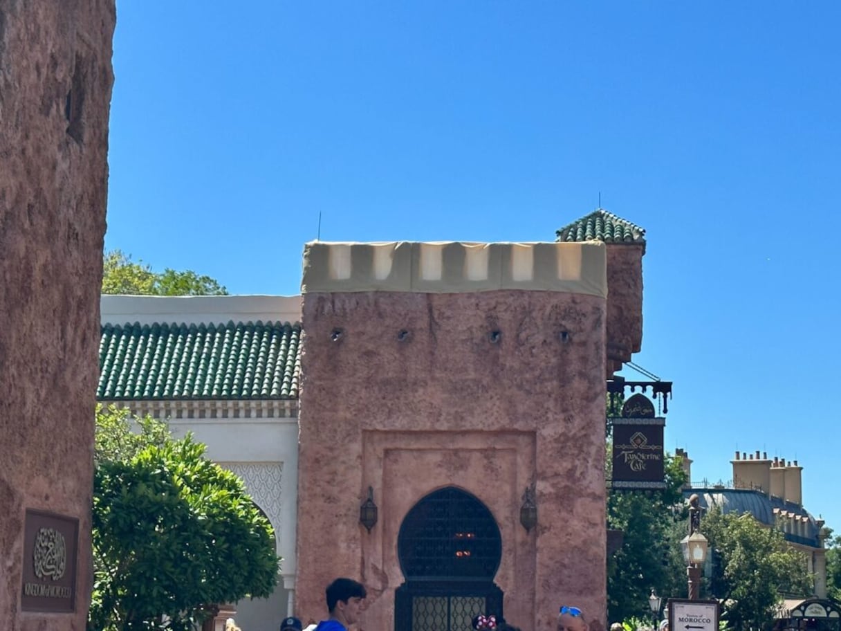 Le pavillon du Maroc au Parc d'exposition de Disney world à Orlando en cours de rénovation.