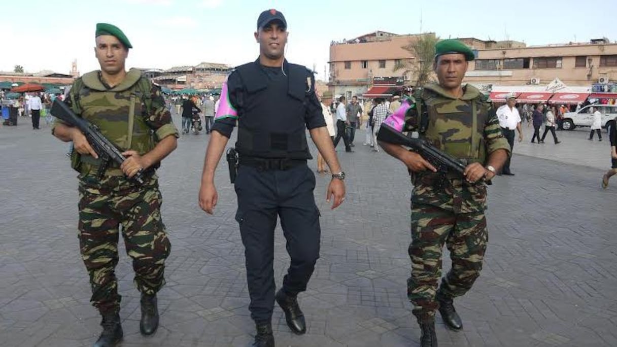 Lors du lancement du dispositif Hadar (vigilance), place Jamaâ El Fna à Marrakech, fin octobre.