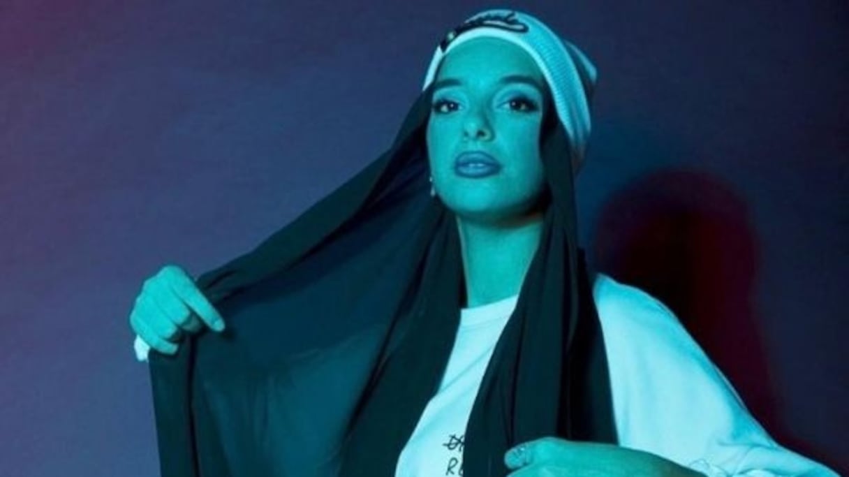 Miss Raisa est une rappeuse de 24 ans, d'origine marocaine et résidant à Barcelone.