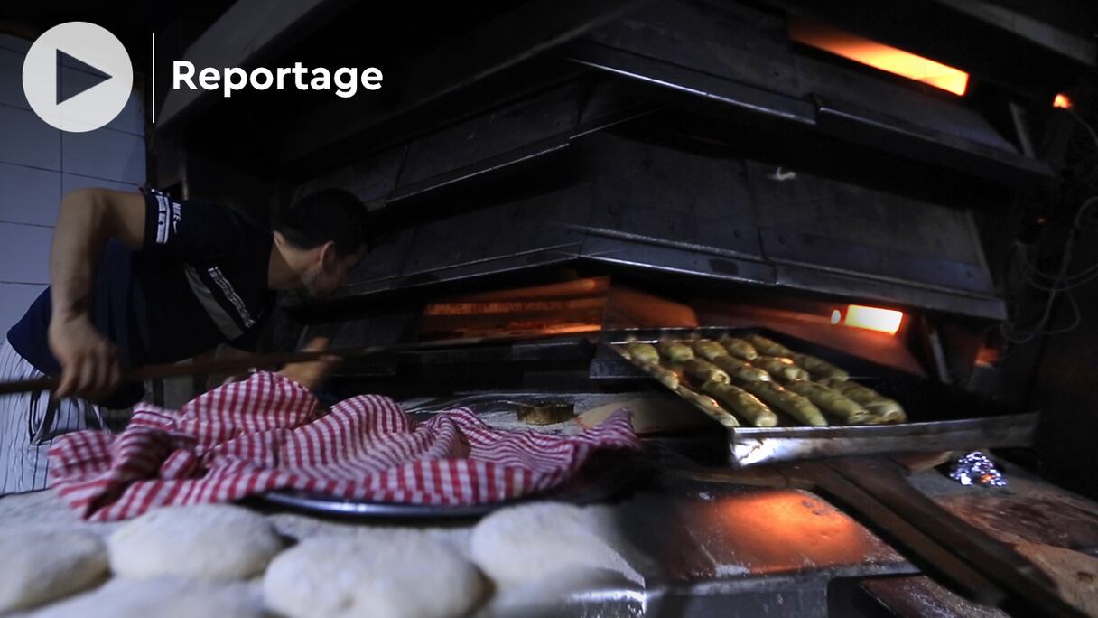 Abdeslam dirige l'un des derniers fours à bois de Casablanca. Son métier n'est plus ce qu'il était...
