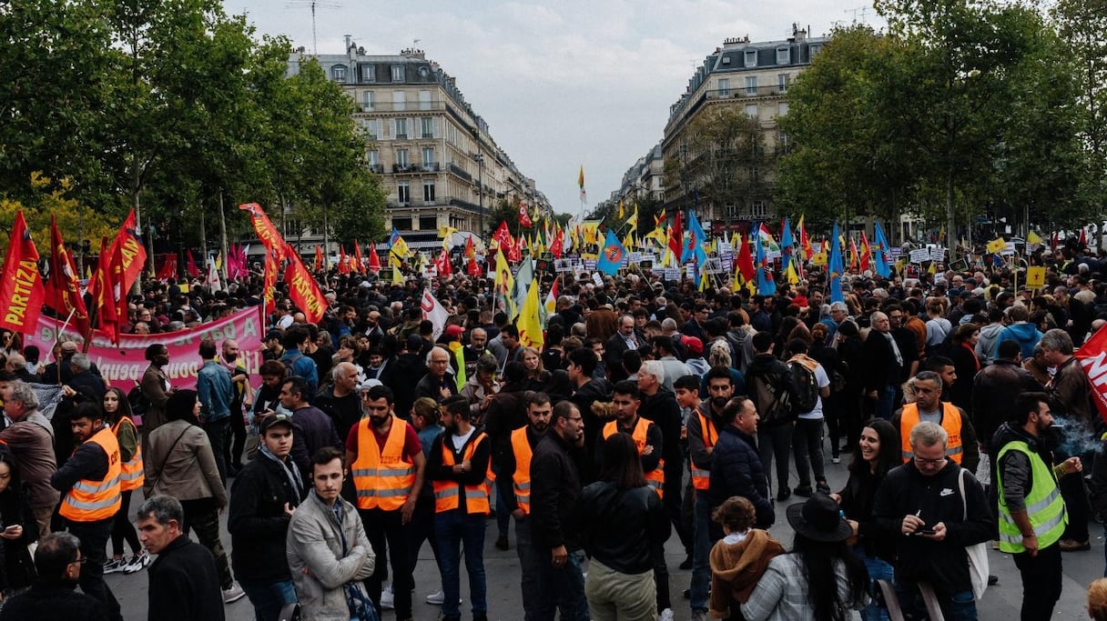 Manif pro-kurde protégée contre toute "infiltration" de la part des activistes pro-polisario. 
