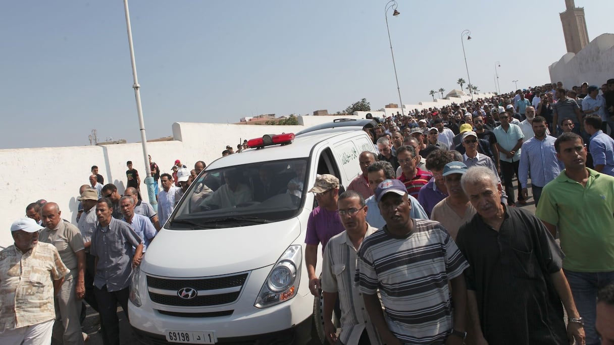 Des amis, des proches, des admirateurs... ont tenu à accompagner l'ancien sélectionneur national à sa dernière demeure
