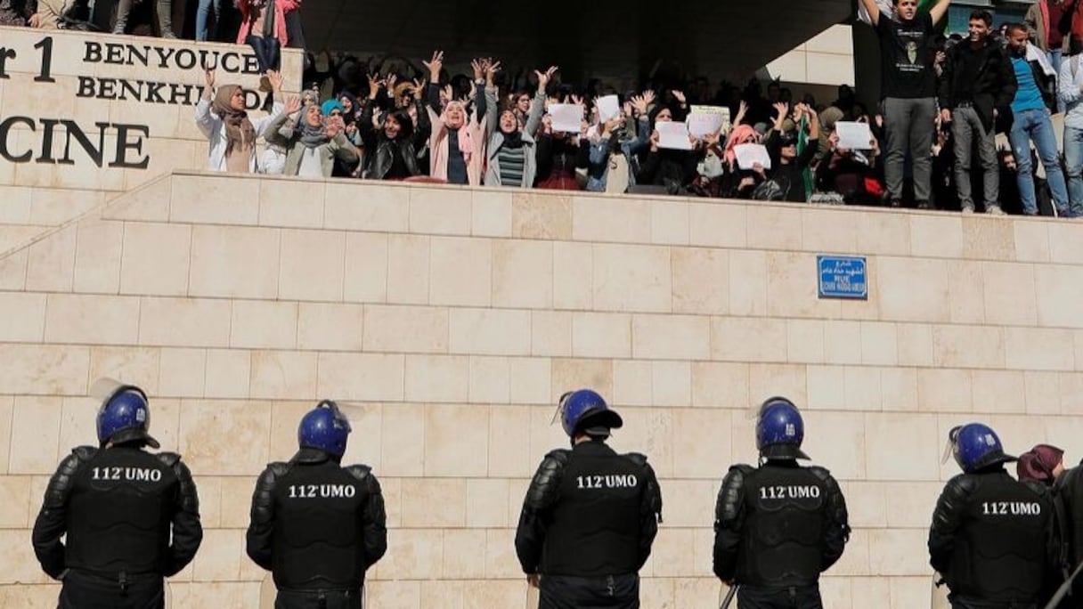 Grèves estudiantines à Alger. 
