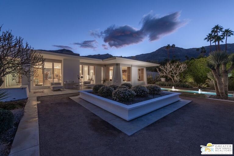 L'une des façades de Rancho mirage house.