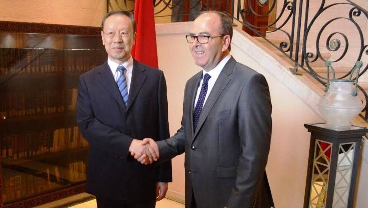 Du Qinglin, vice-président du Comité national de la Conférence consultative du peuple chinois, et Hakim Benchamas, président de la Chambre des conseillers.
