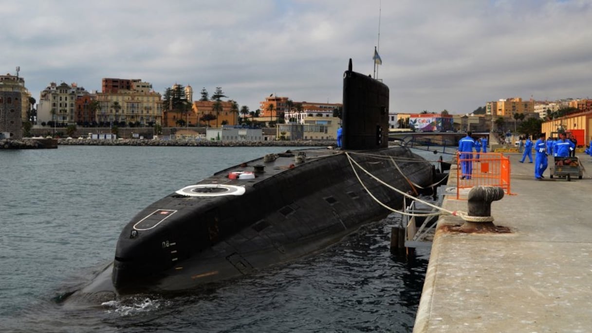 Le sous-marin russe “Novorossiysk” dans le port de Sebta, en août 2015.
