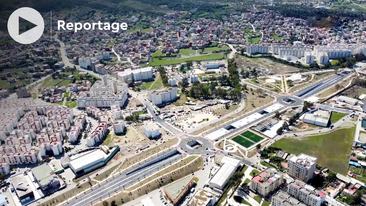 Le plus long souterrain à double voies dans le nord du Maroc, inauguré le 7 mars 2022 dans la zone industrielle de Gzenaya, permettra d’améliorer la circulation routière à l'entrée de Tanger.
