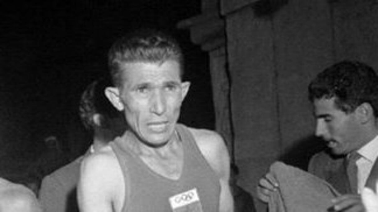 Le grand Abdeslem Radi fut le premier à remporter une médaille olympique. Elle était d'argent, au Marathon des Jeux olympiques de Rome en 1960 
 
 
 
