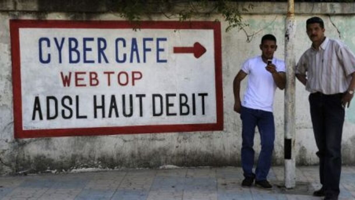 Scène de rue à Annaba, en Algérie le 6 mars 2010.
