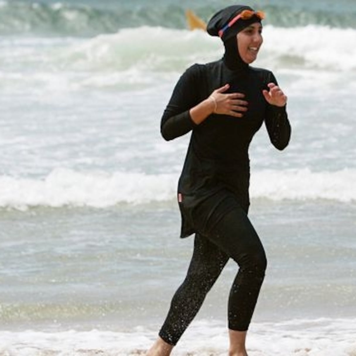 Burkini, ce maillot de bain destiné aux femmes musulmanes, suscite la polémique.
