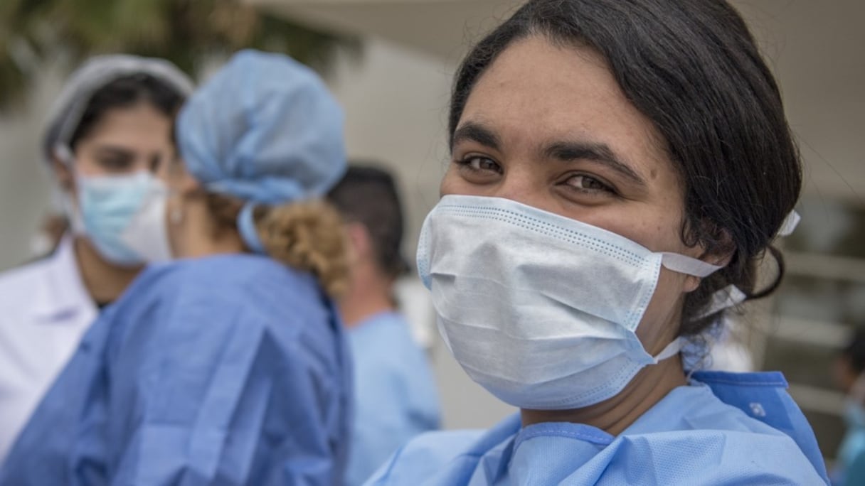 Des membres du personnel soignant de l'hôpital Prince Moulay Abdallah de Salé. 
