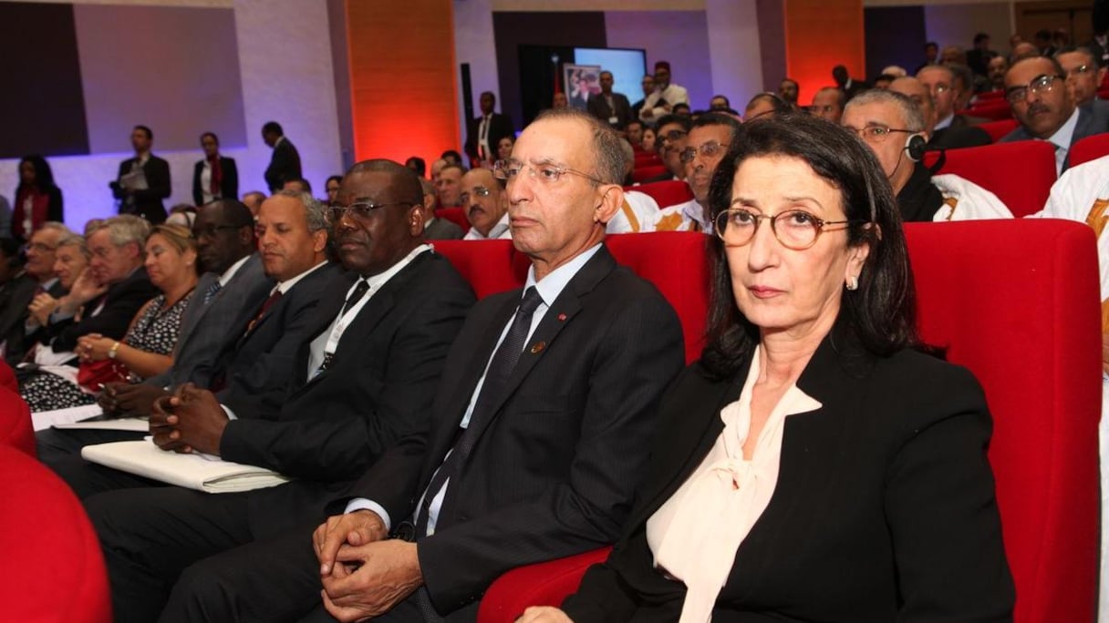 Mohamed Hassad, ministre de l'Intérieur, et Amina Benkhadra, DG de l'ONHYM
