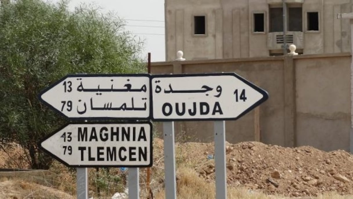 Maghnia est plus proche d'Oujda que de Tlemcen.