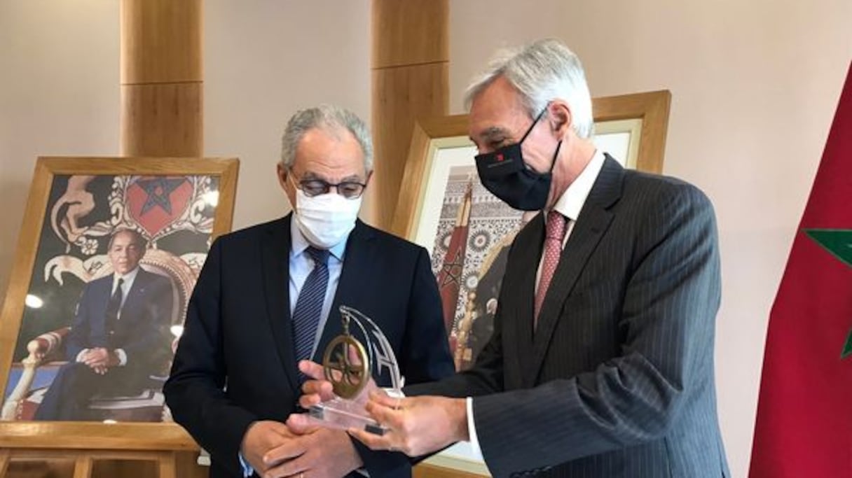 Joao Gomes Cravinho, ministre portugais de la Défense, et Abdellatif Loudyi, ce mardi 30 novembre à Rabat.
